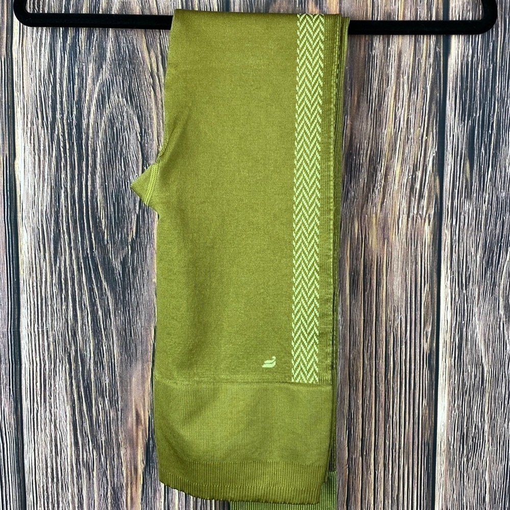 Fabletics Avocado & Lime Green Workout Leggings- Size Med